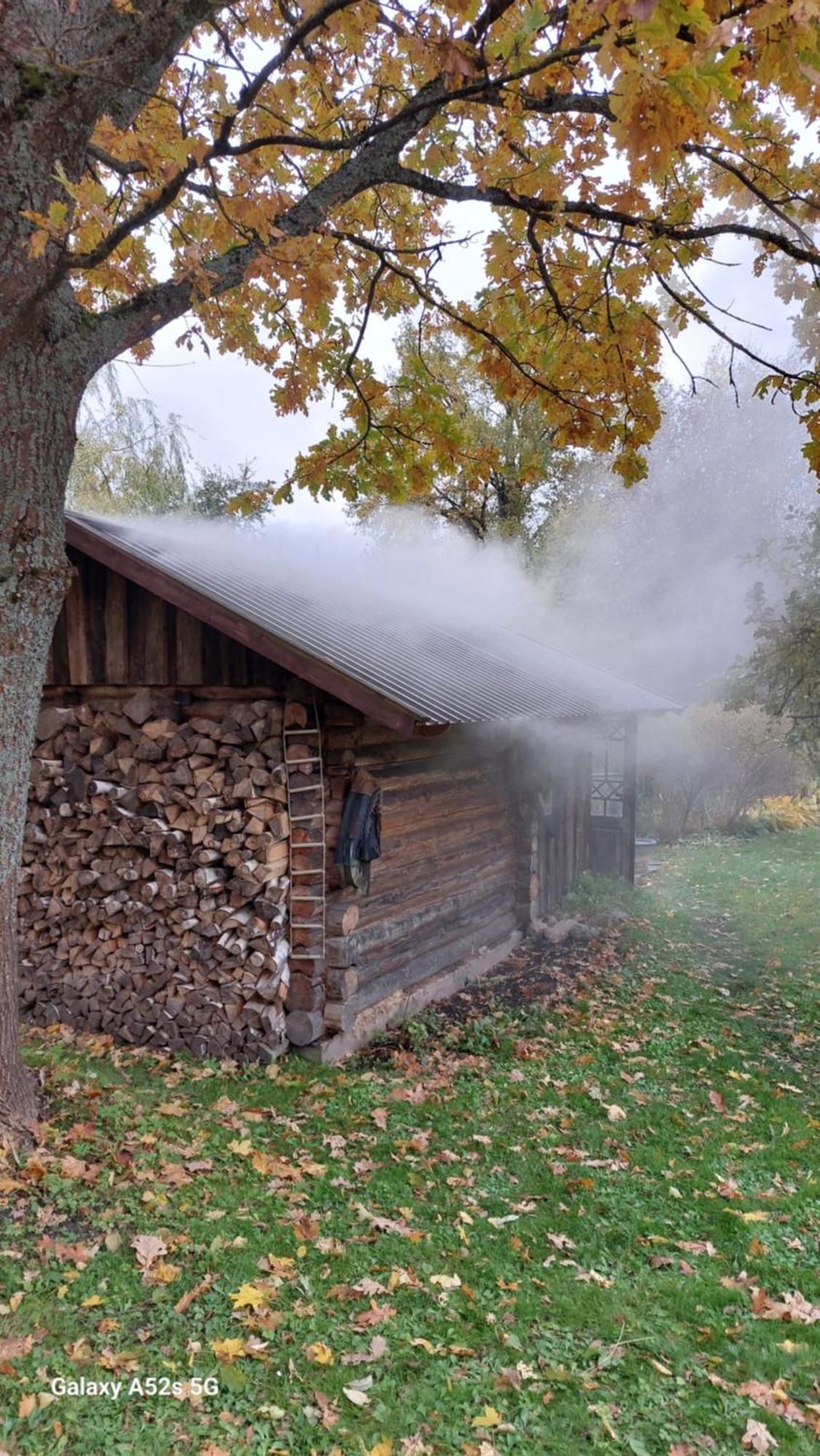 Idilliska Latgaliesu Lauku Maja Ar Melno Pirti Villa Aglona Ngoại thất bức ảnh